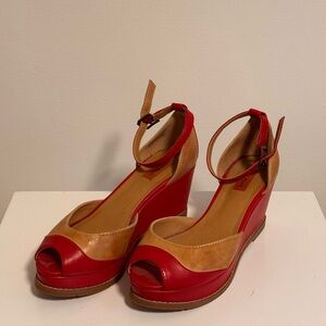Miz Mooz Red and Tan Wedge Peep-Toe Shoes